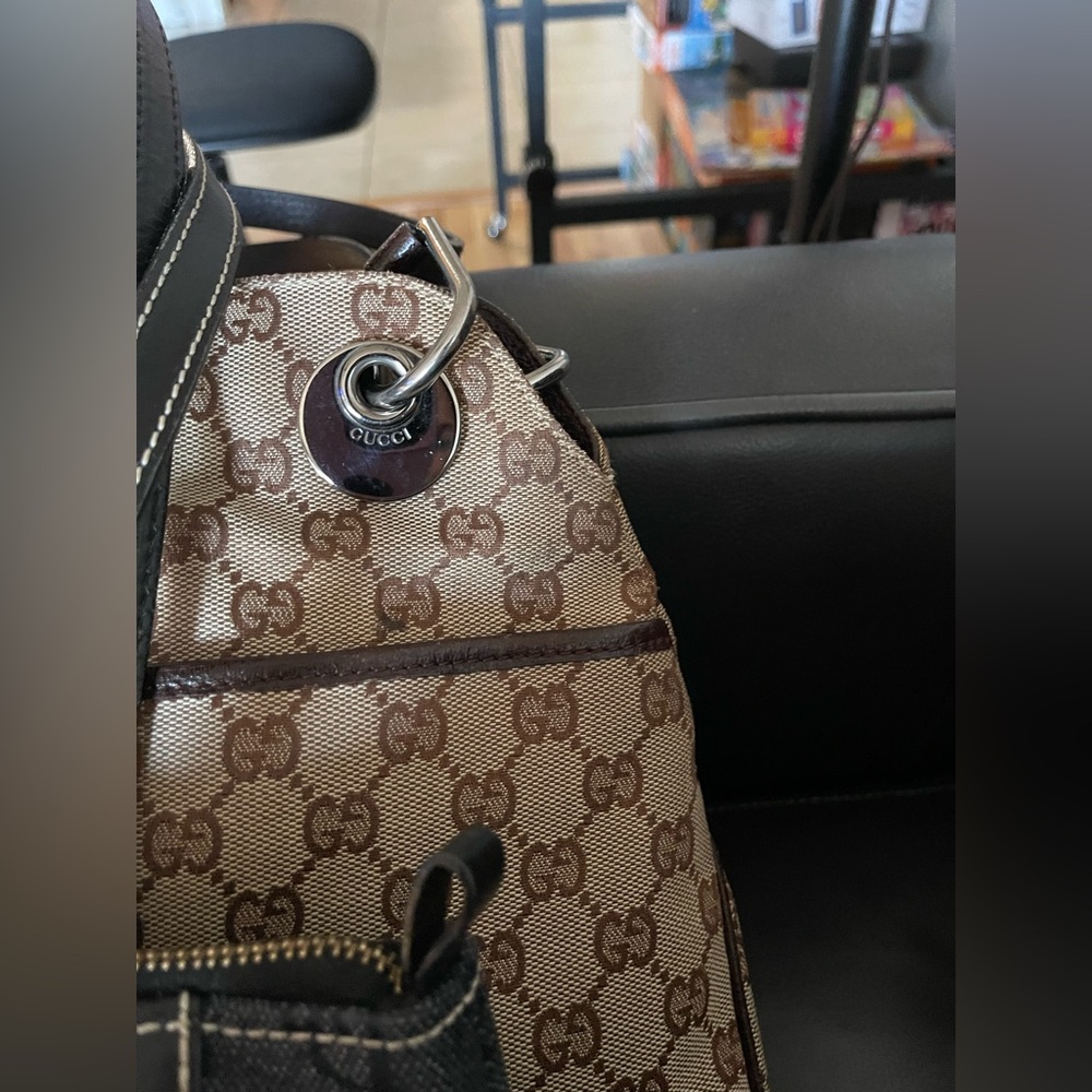 Authentic handbags . - Picture 6 of 6